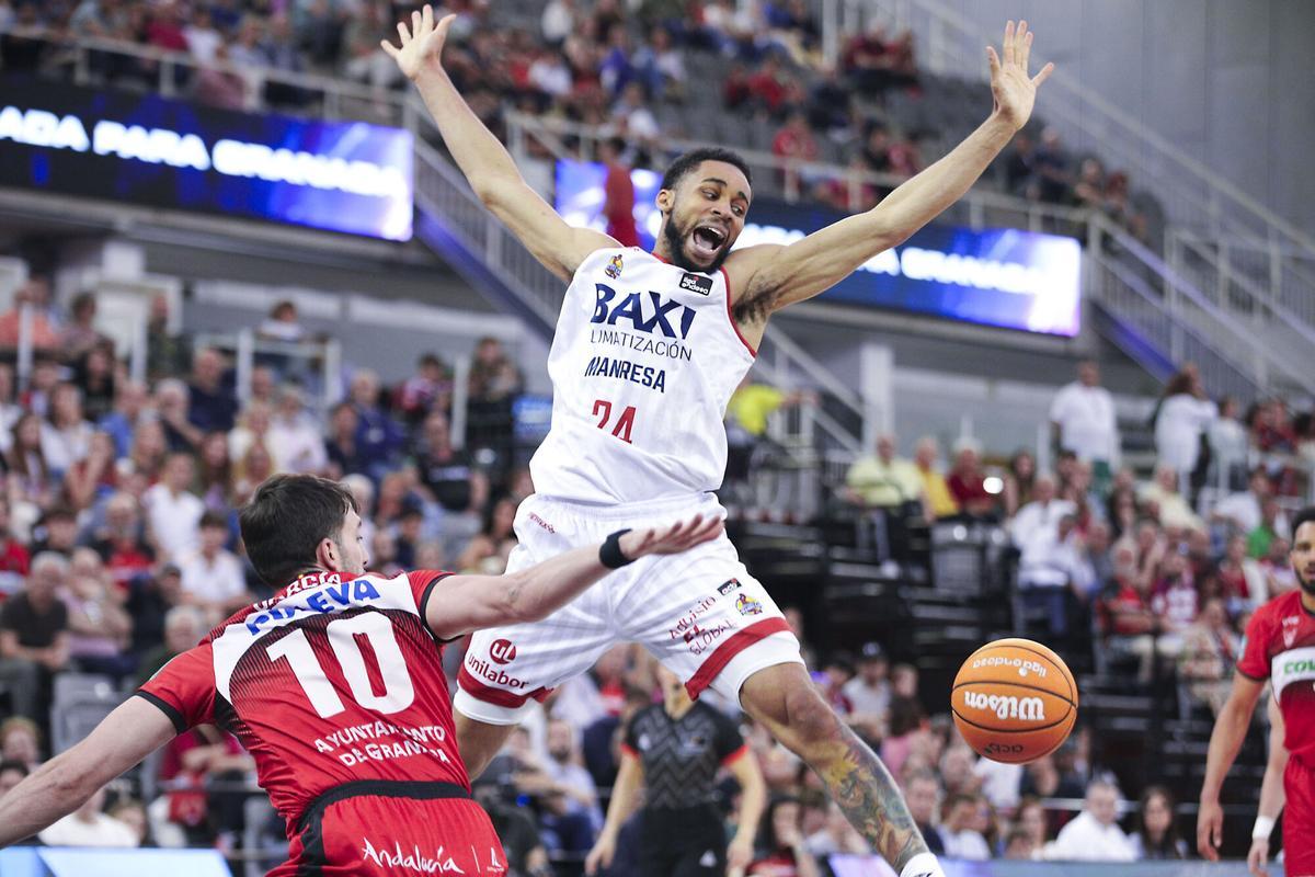 Hunt, el mejor del Manresa en Granada