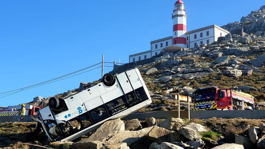 Vivos de milagro: así fue el accidente de un bus en Baiona