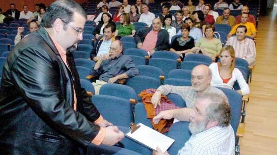 Asamblea de los hosteleros del municipio.