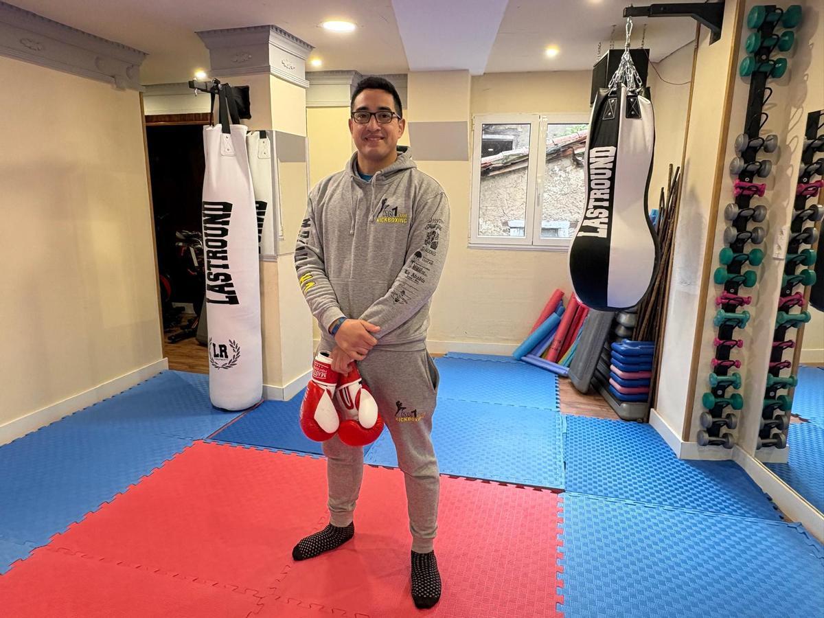 Pedro Molina en la sala de entrenamiento.
