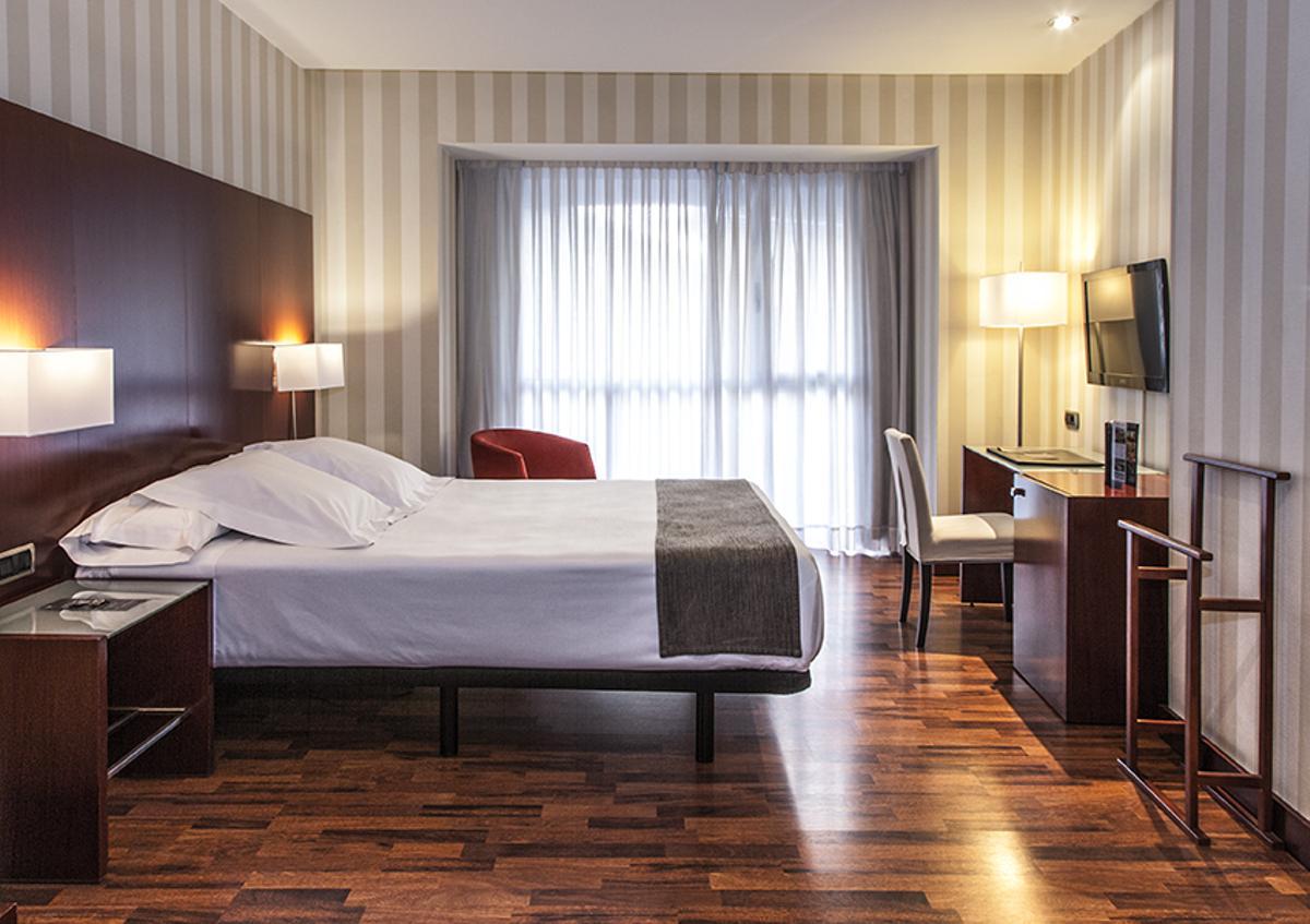 El hotel cuenta con 61 habitaciones modernas y bien equipadas
