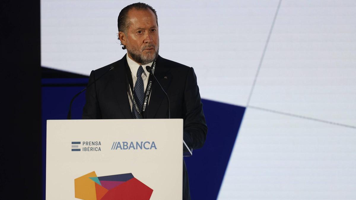 El presidente de Abanca reivindica la conectividad del Noroeste: "Las infraestructuras no son un lujo, sino una cuestión de supervivencia"