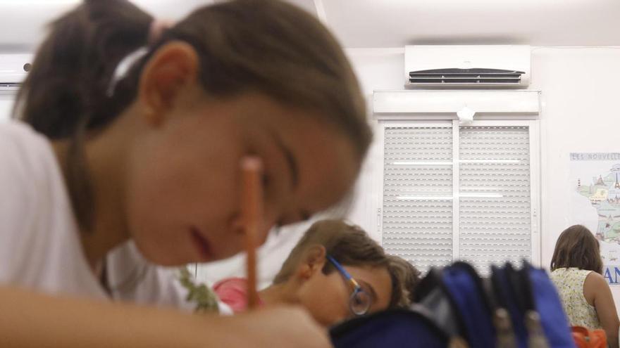 Córdoba regulariza los aparatos de aire acondicionado de los colegios tras años de instalaciones sin control de 'splits'