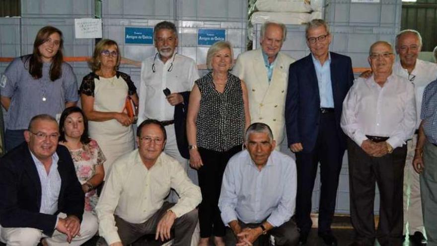 Un momento de la visita del doctor Miguel Enrique Cabanela a la sede de Amigos de Galicia. // FdV