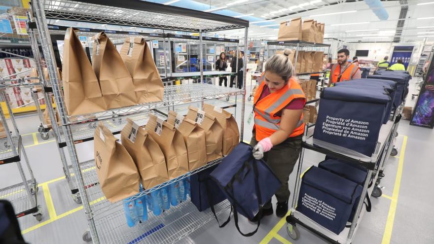 Así son las instalaciones de Amazon Fresh en Zaragoza