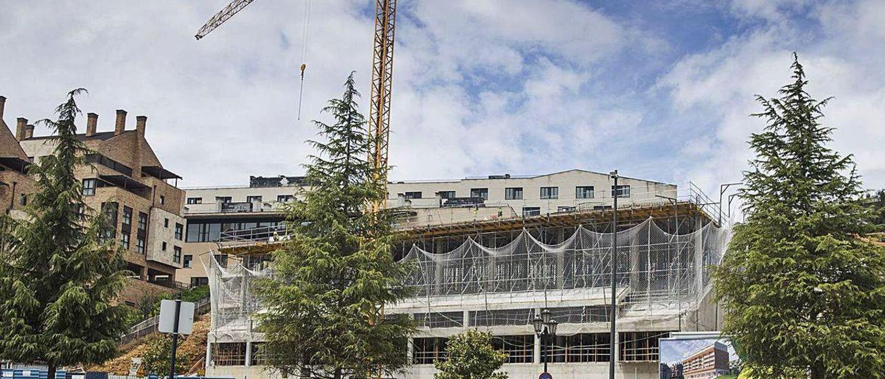 Construcción de un edificio de viviendas en Montecerrao.