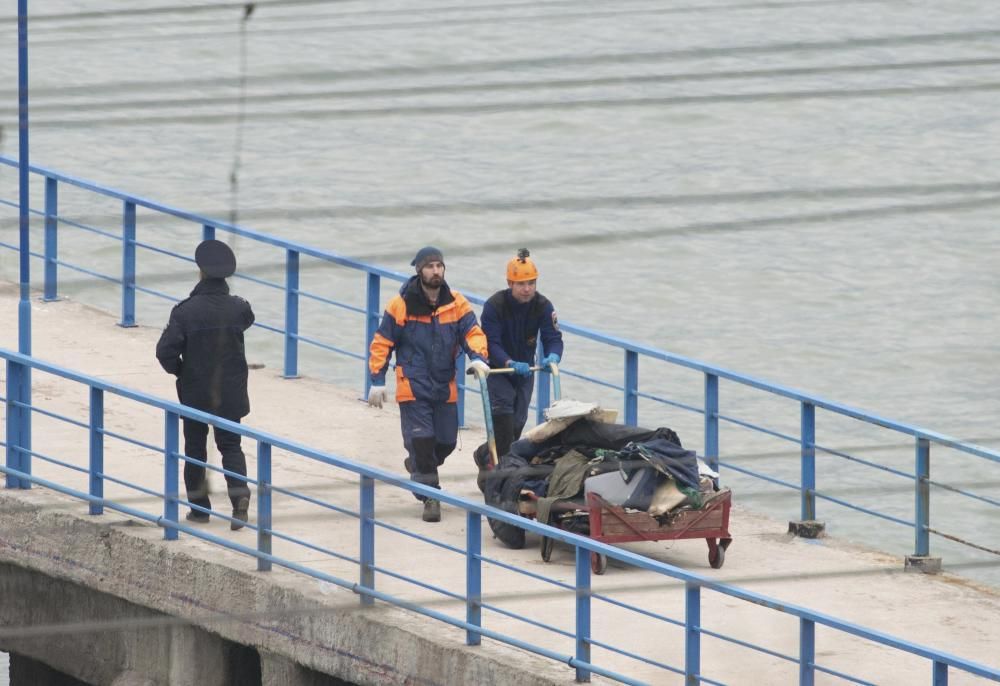 Un avión militar ruso Túpolev Tu-154 con 93 personas a bordo se ha siniestrado en el mar Negro poco después de despegar desde Sochi.