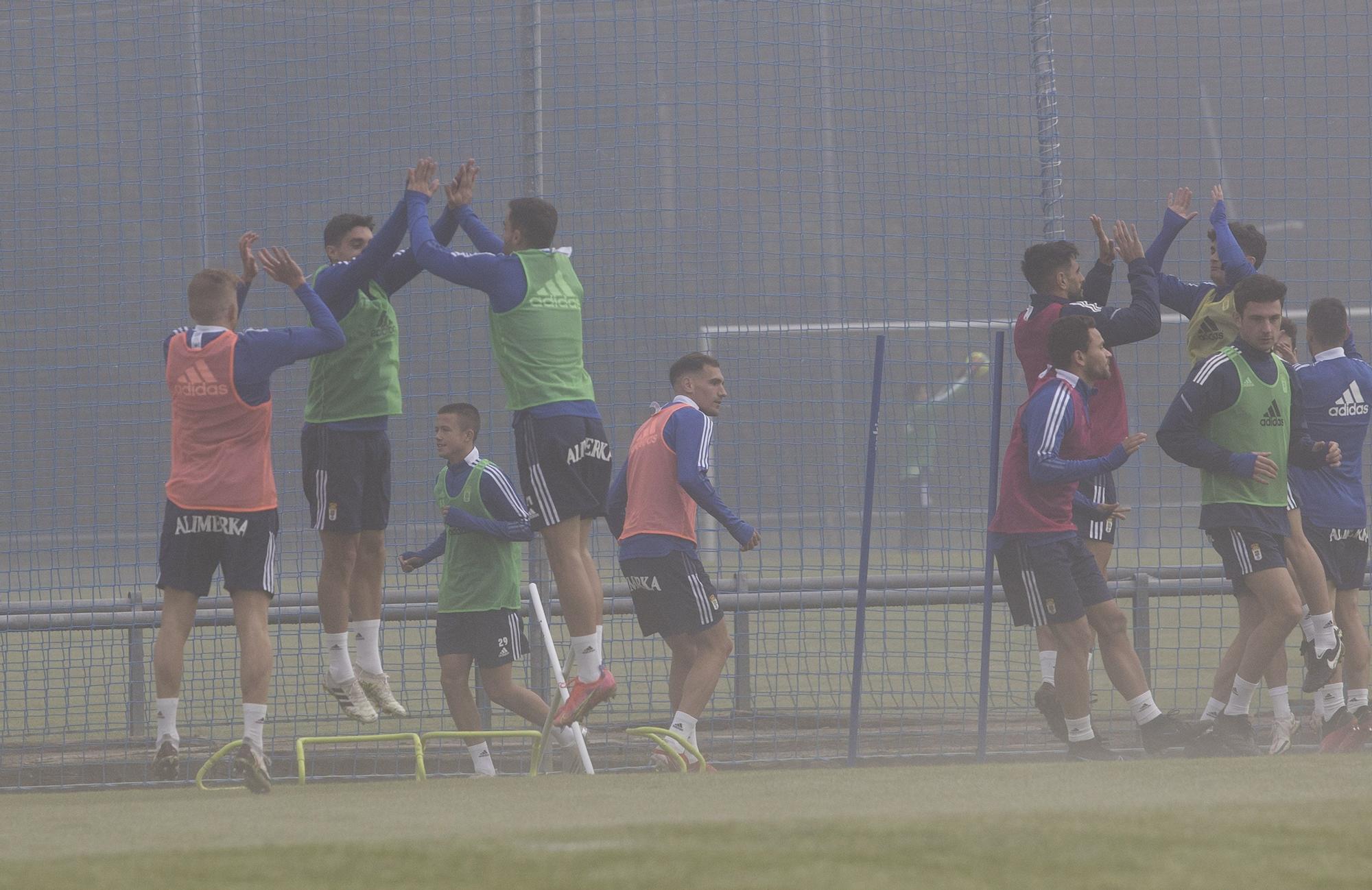 Las imágenes del último entrenamiento del Oviedo antes del derbi