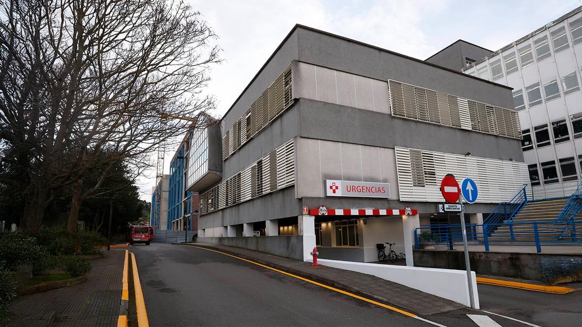 Entrada de Urgencias del Hospital de Cabueñes.