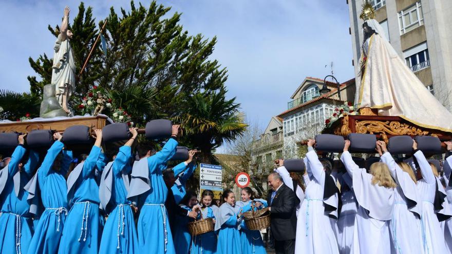 Procesión del Cristo Resucitado esta pasada Semana Santa en Cangas. |   // GONZALO NÚÑEZ