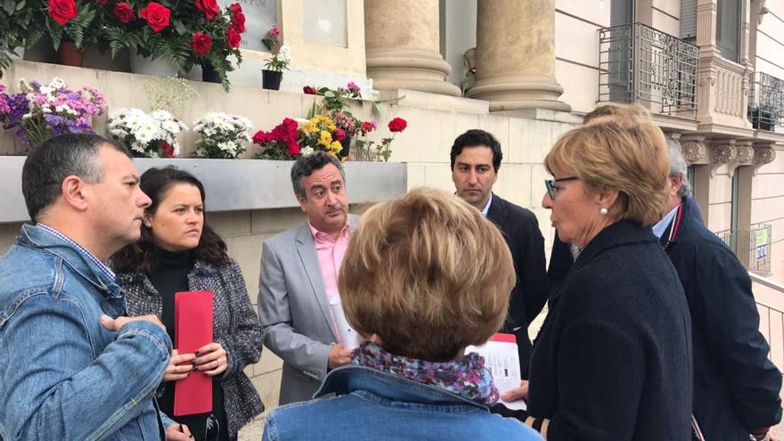 Oposición en El Carmen a la restricción de tráfico en el Puente Viejo