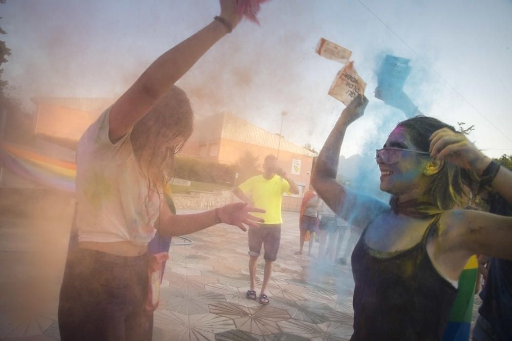 Primera edició de la Rainbow party LGTBI a Sant Vicenç de Castellet