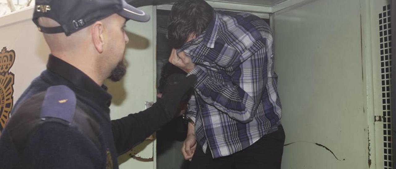 El asesino de es Fortí arrancó un trozo de cara a un policía