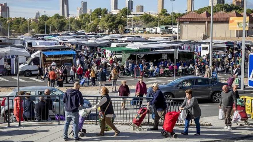 Benidorm acuerda el traslado definitivo del mercadillo municipal a Mercasa