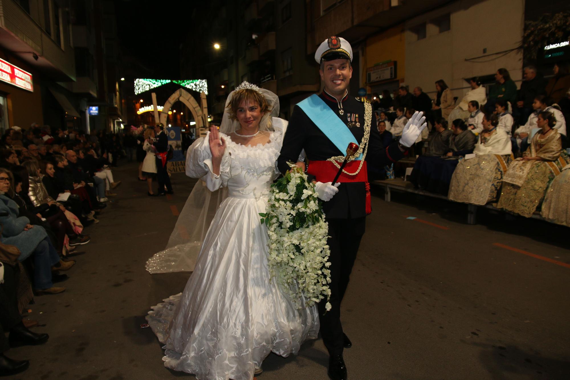 FOTOGALERÍA I La cabalgata del Ninot de Burriana, en imágenes