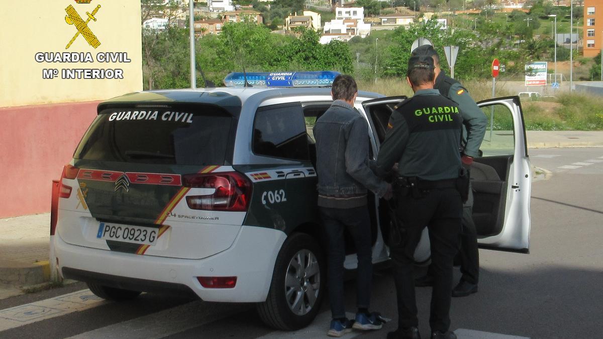 Imagen del presunto ladrón detenido en Onda por la Guardia Civil.