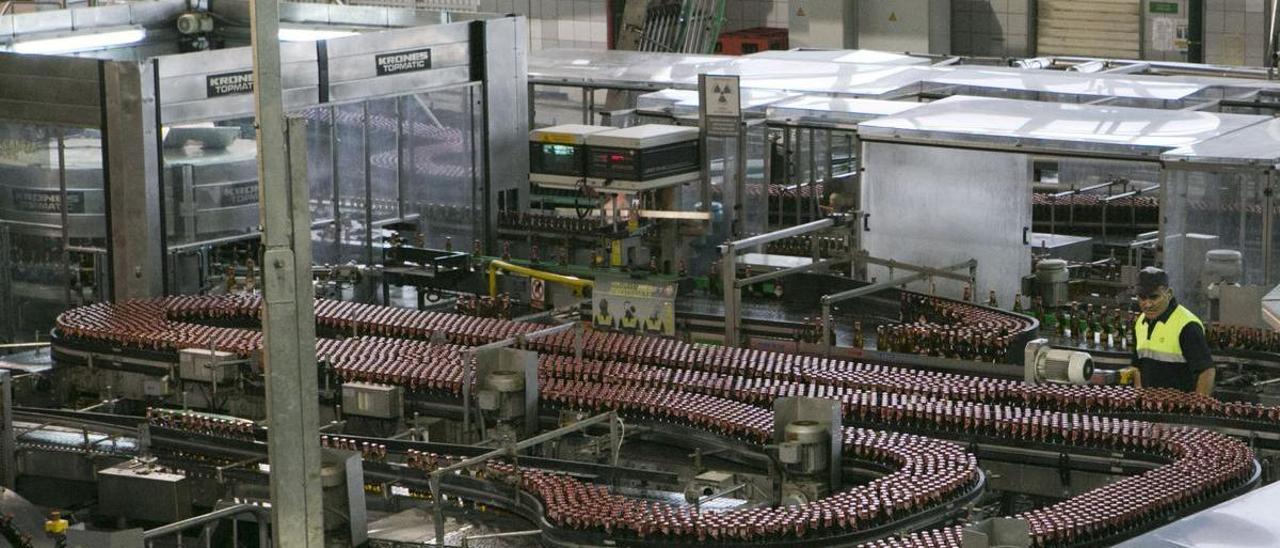 Instalaciones de la Compañía Cervecera de Canarias en Tenerife.