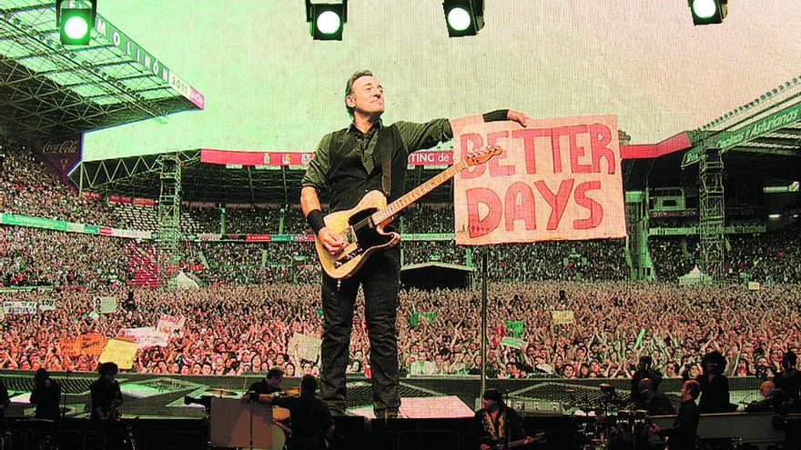 Bruce Springsteen, durante su último concierto en Gijón.