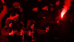 Radicales del PSG, en el Parque de los Príncipes de París en un partido contra el Lille.