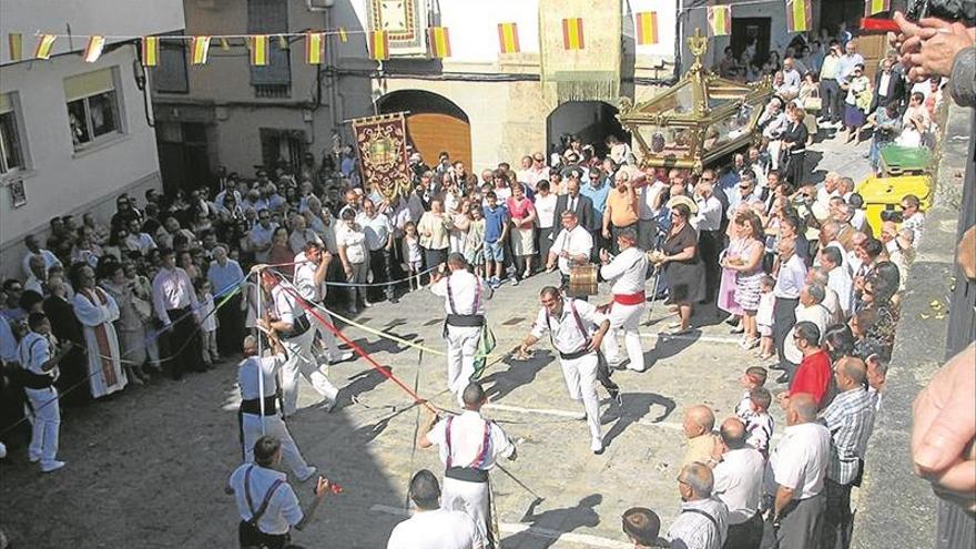 Los vecinos procesionan hoy con la imagen del Cristo del Sepulcro