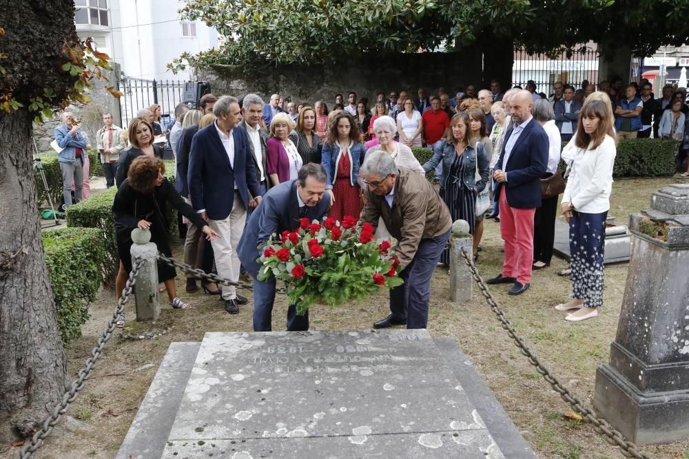 Vigo rinde homenaje a sus alcaldes fusilados en agosto de 1936 en un acto celebrado  en el Xardín da Memoria Histórica del cementerio de Pereiró