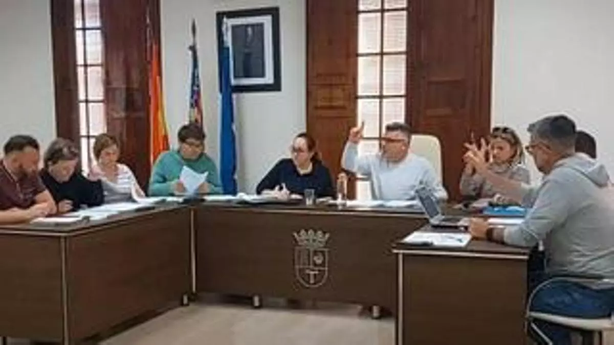 El PP de Fortaleny denuncia falta de transparencia al fijar el gobierno un pleno cada tres meses