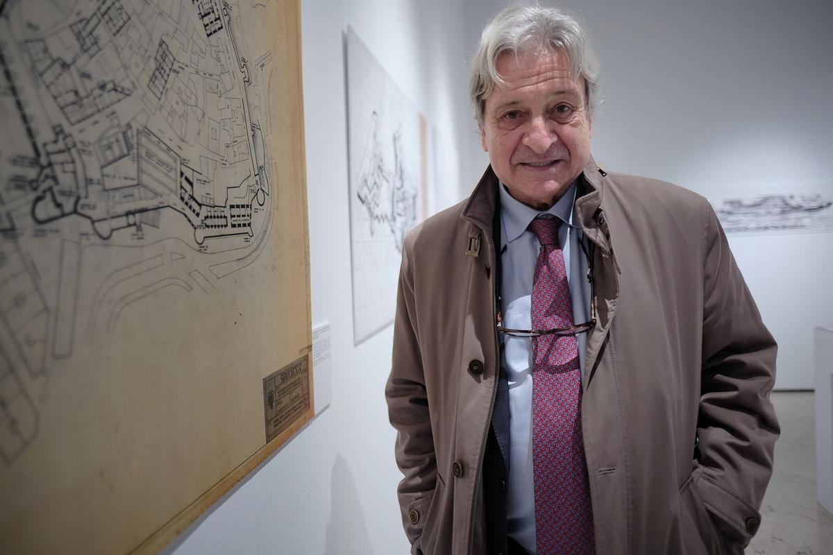Inauguración de la exposición 'La patria del arquitecto' de Salvador Moreno Peralta en la Sociedad Económica