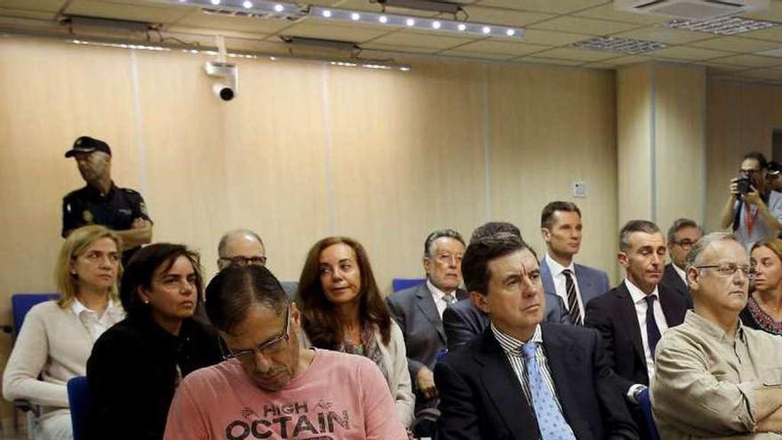 Los acusados del caso Nóos duranta las conclusiones. // Efe