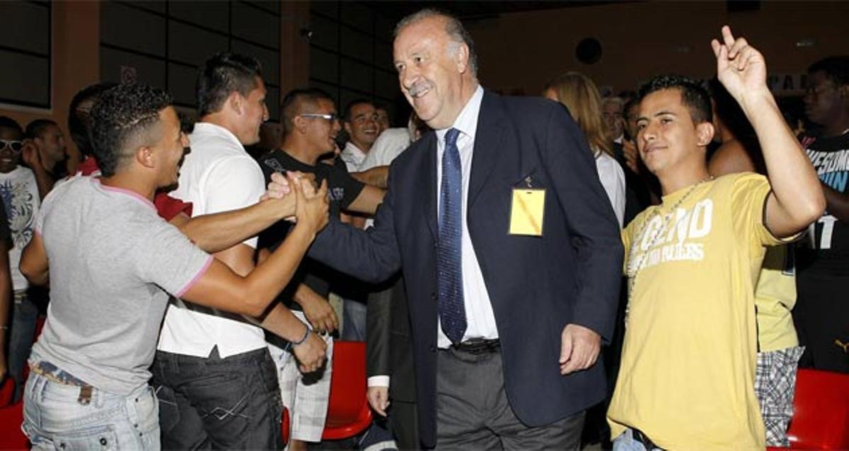 Del Bosque visitó los presos de Alcalá Meco