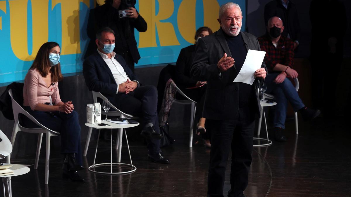 Lula dice que quiere ser candidato y que lo decidirá &quot;entre febrero y marzo&quot;.