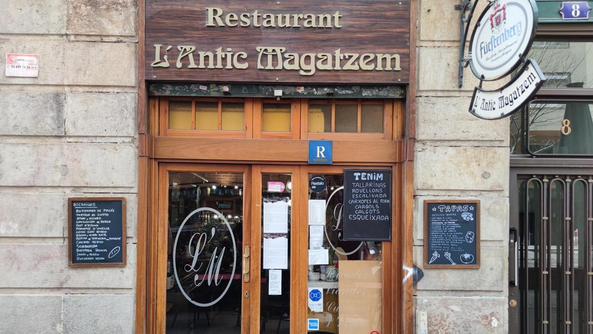 La entrada del restaurante L'Antic Magatzem.