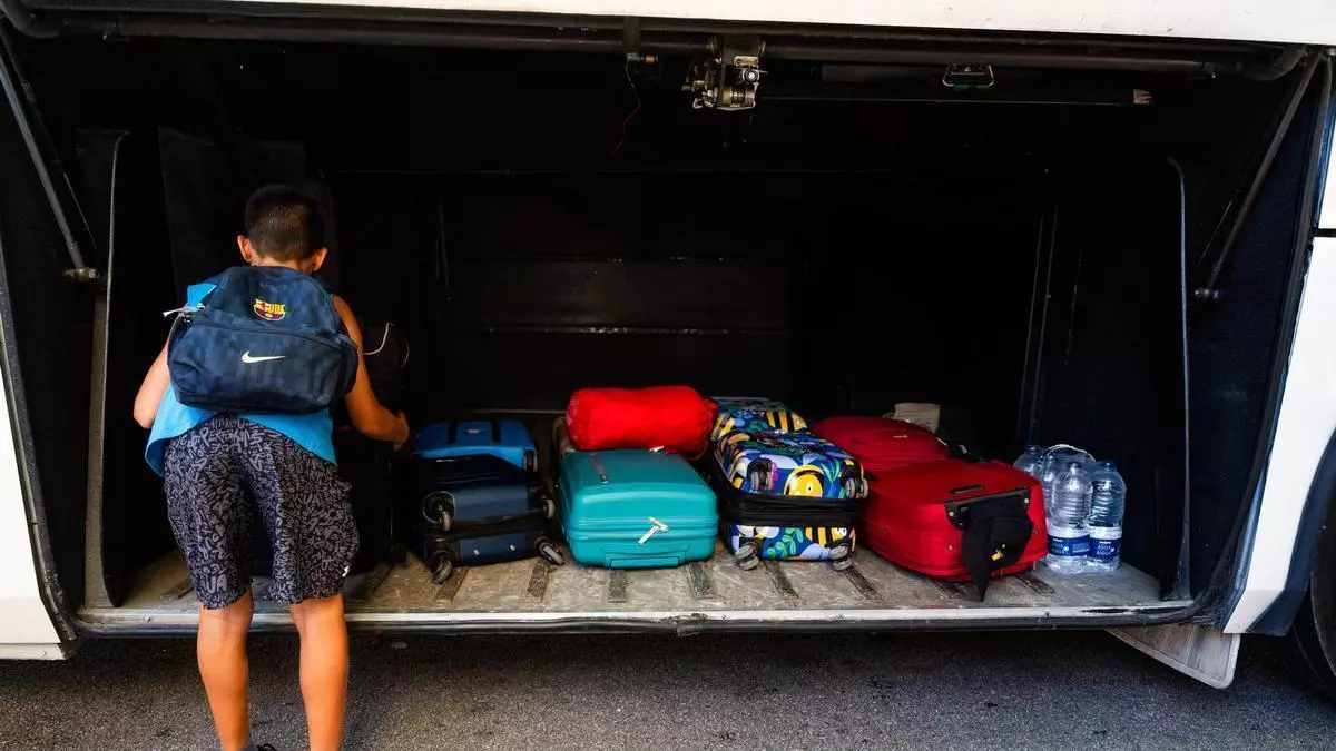 La Síndica urge a garantizar las colonias escolares y reclama medidas para proteger los derechos de alumnos y docentes