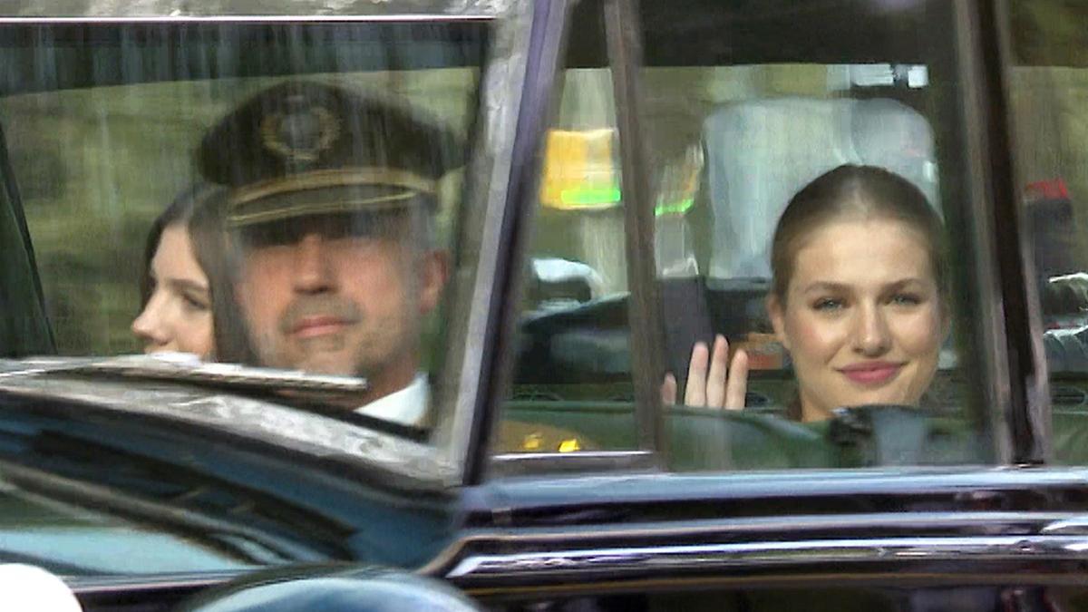 Leonor llega al Palacio Real tras jurar la Constitución, este martes.