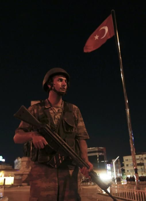 Soldats de l'exèrcit turc desplegats a Istanbul