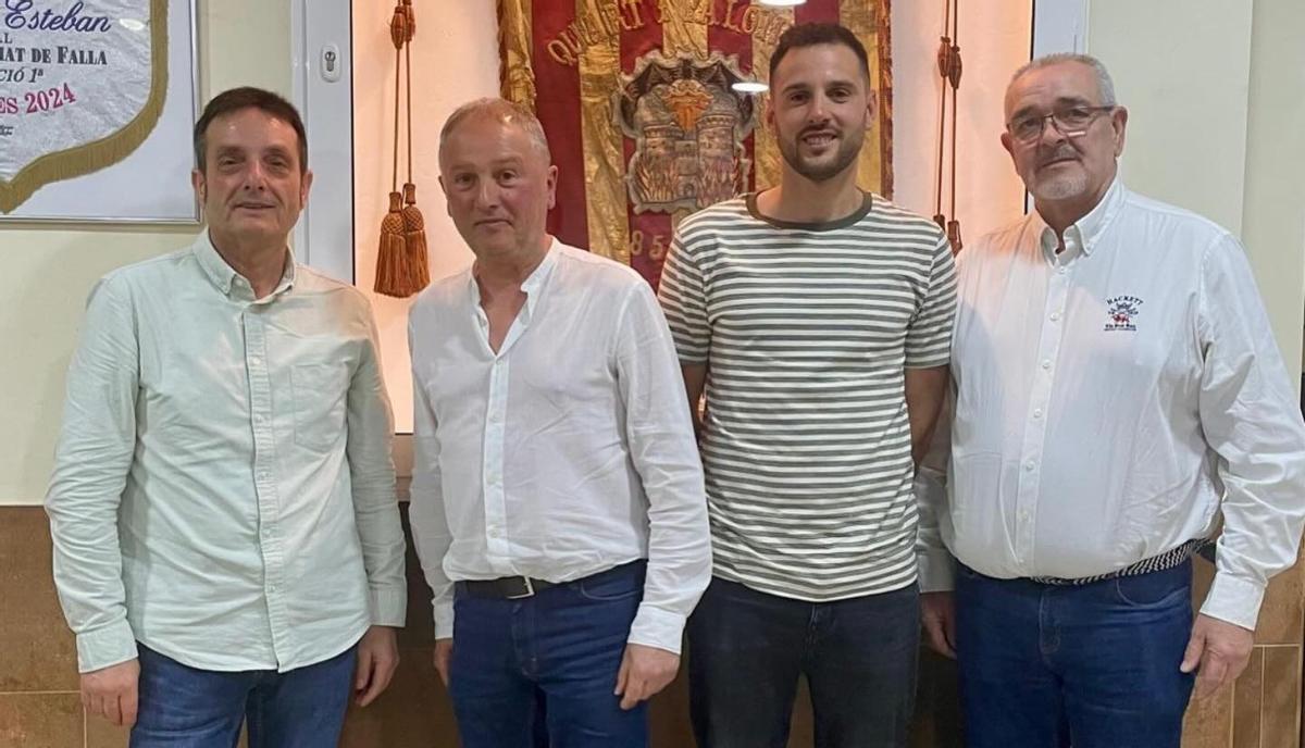 Enrique y Mario Cardells, flanqueados por los presidentes de Quart-Palomar