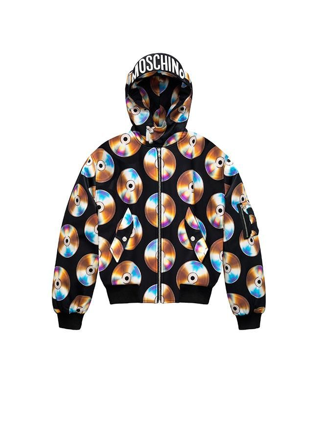 Todas las imágenes de la colección de Moschino x H&M: bomber disco