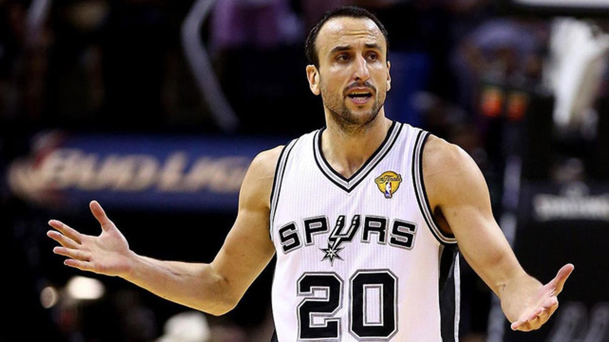 Manu Ginóbili, durante un partido con los Spurs, la temporada pasada