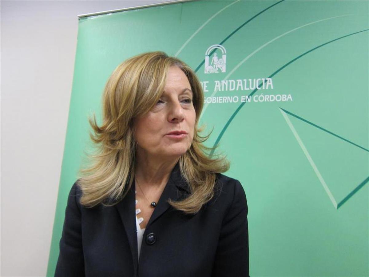 Marina Álvarez recuerda que el Gobierno quebró en el 2012 la cobertura sanitaria universal