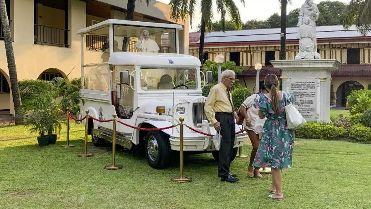 El coche fúnebre que llevará el féretro de Francisco será un papamóvil adaptado