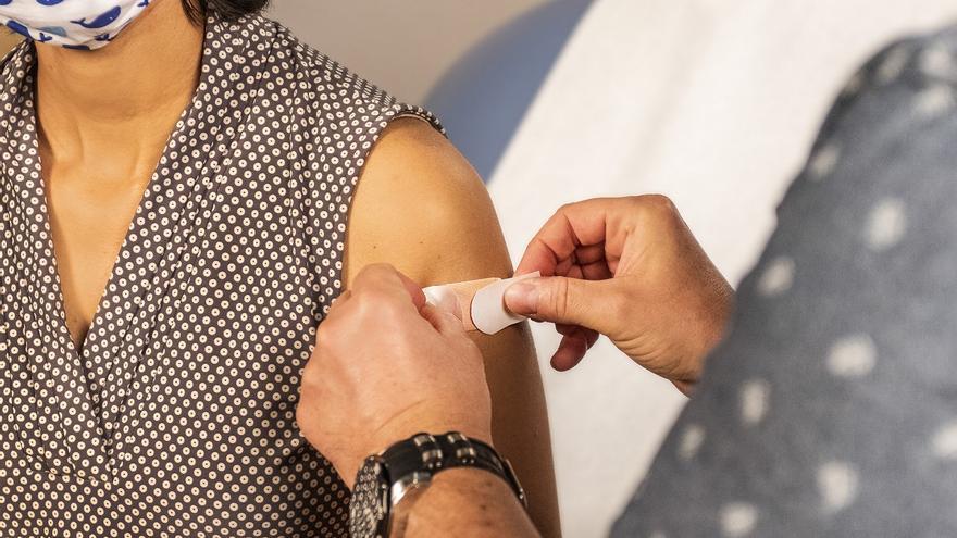 Menstruación y vacuna COVID: una manera sencilla de evitar las alteraciones que produce