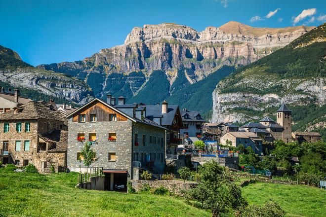 Torla-Ordesa en el Parque Nacional a los pies del Pirineo