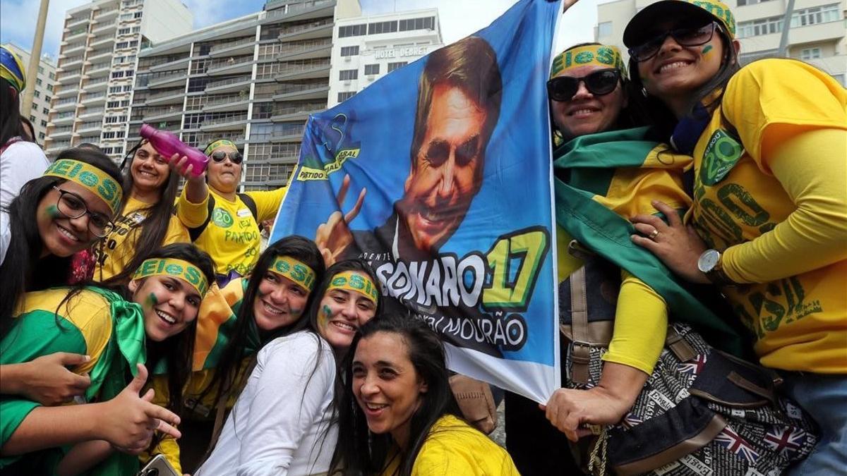 Simpatizantes de Bolsonaro, en una manifestación en Río de Janeiro, este domingo.