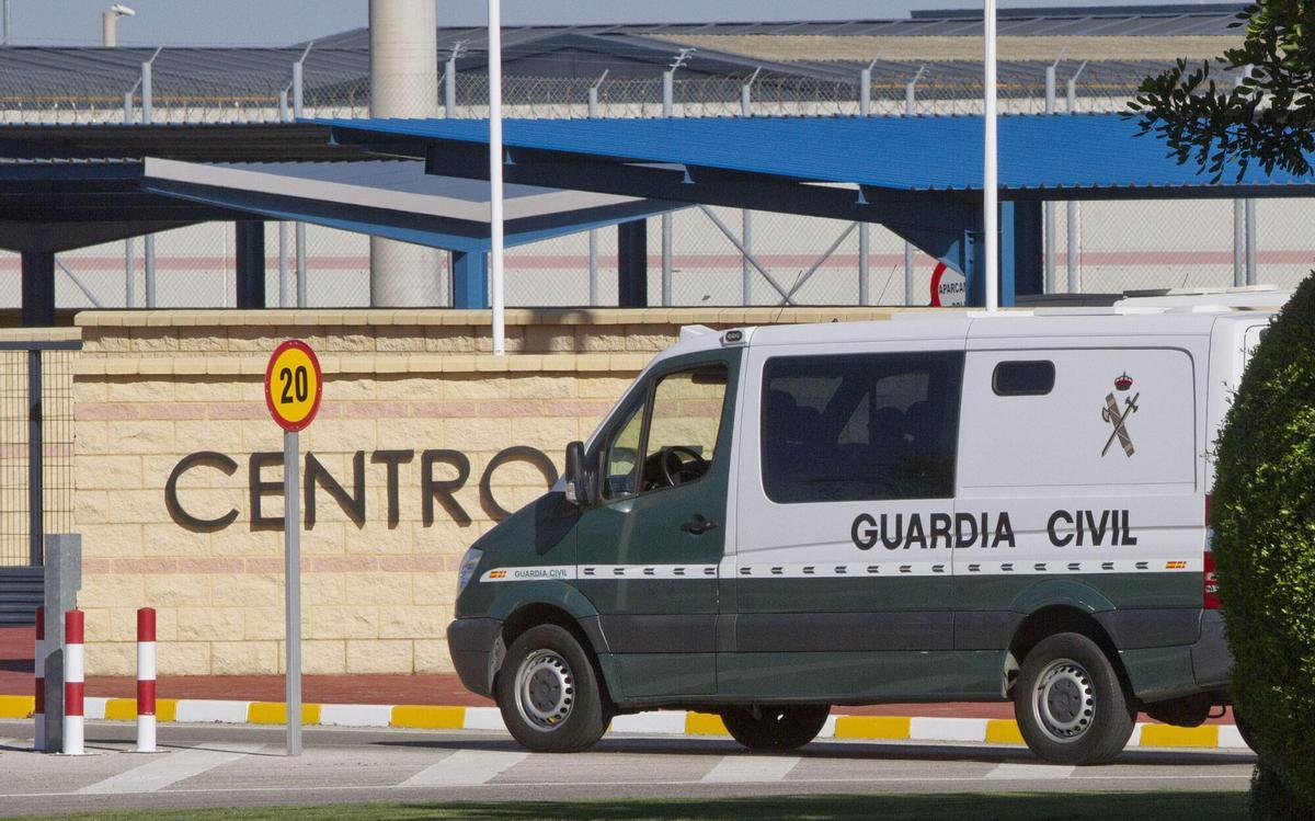 Entrada al centro Penitenciario de Puerto III
