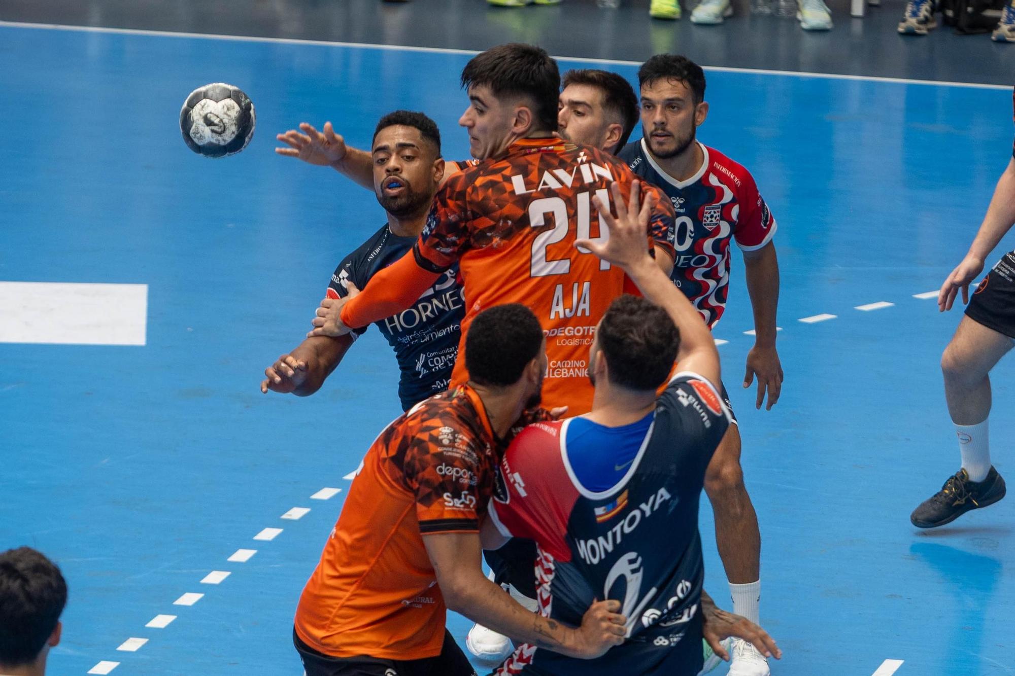 Tropiezo del Eon Horneo frente al Torrelavega