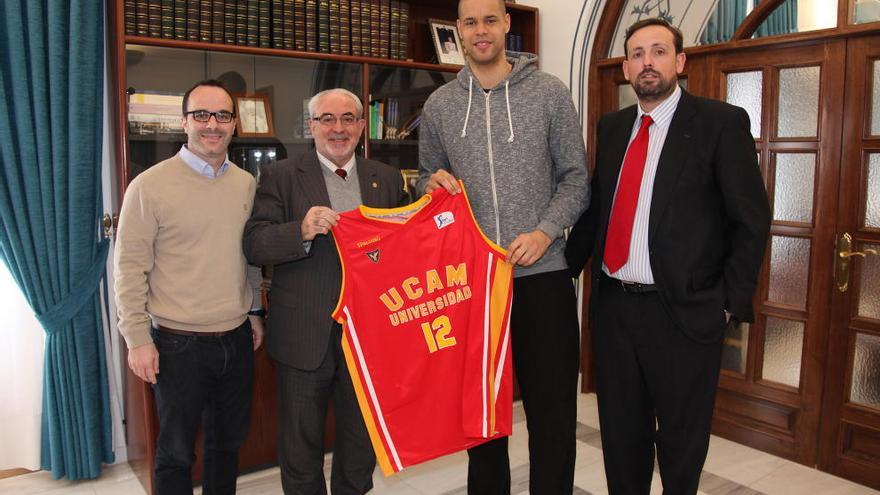 Ocampo, Mendoza, Gerald Lee y Alejandro Gómez, ayer en la UCAM.