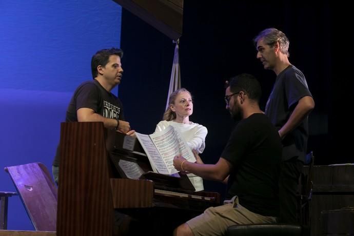 16.10.19. Las Palmas de  Gran Canaria. Reportaje del ensayo de la zarzuela 'Marina' con el tenor Pancho Corujo y la soprano Sonia de Munck. Teatro Cuyás Foto Quique Curbelo  | 16/10/2019 | Fotógrafo: Quique Curbelo