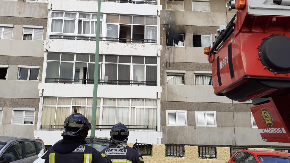 Arde una tercera planta en La Paterna