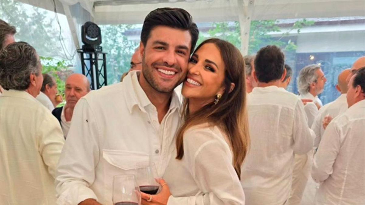 Paula Echevarría y Miguel torres en la fiesta asturiana.