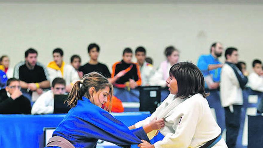 Un combate de la competición femenina.