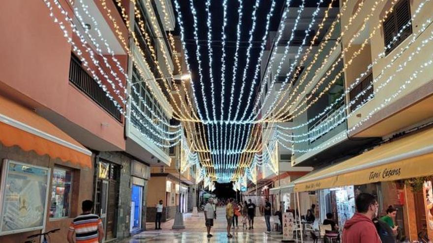 Encendido del alumbrado navideño en el municipio de Arona el jueves por la noche. | | E.D.